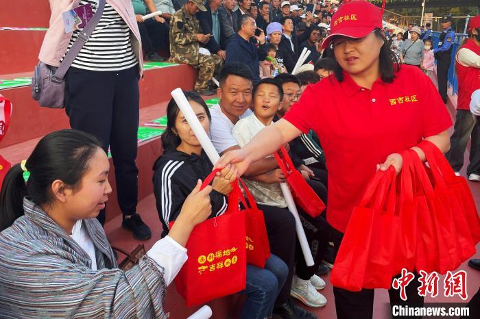 宁夏西吉县举办全国和美乡村篮球大赛 民族团结