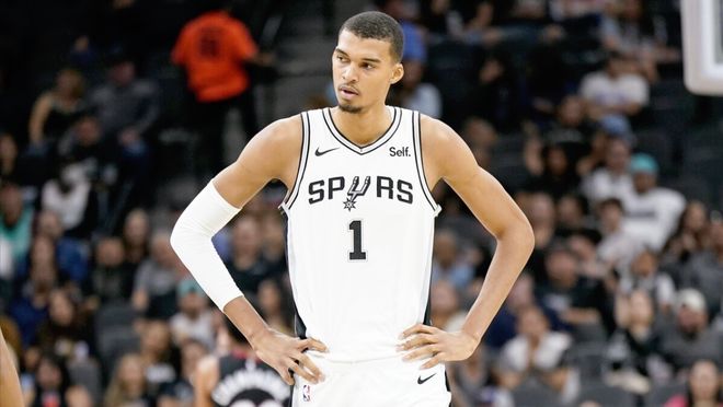 文班亚马逆袭登顶MVP榜 马刺新星挑战约基奇地位