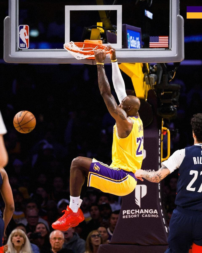 勒布朗·詹姆斯40岁高龄达