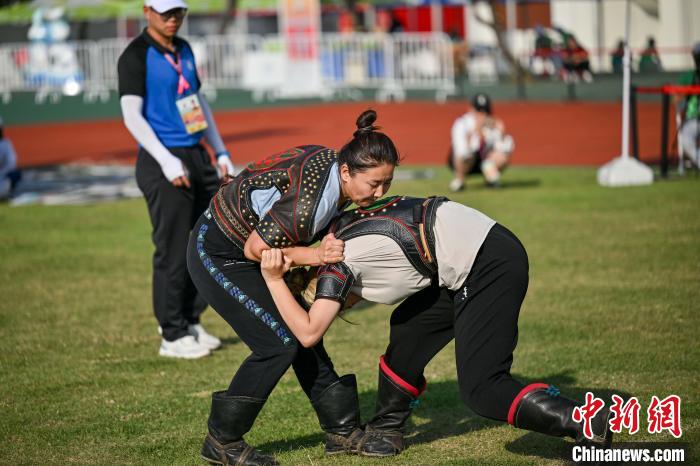 第十二届全国少数民族传统体育运动会收官：搏