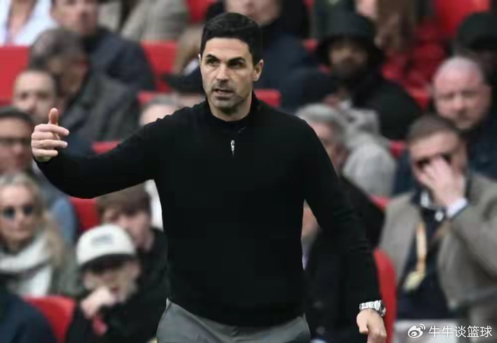 足坛主帅年薪榜揭晓：2500万天价引热议